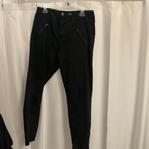 Kut from the kloth black jeans Connie style skinny zipper pockets like new